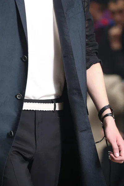 Look 8